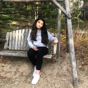 Meet your Posher, Sahara